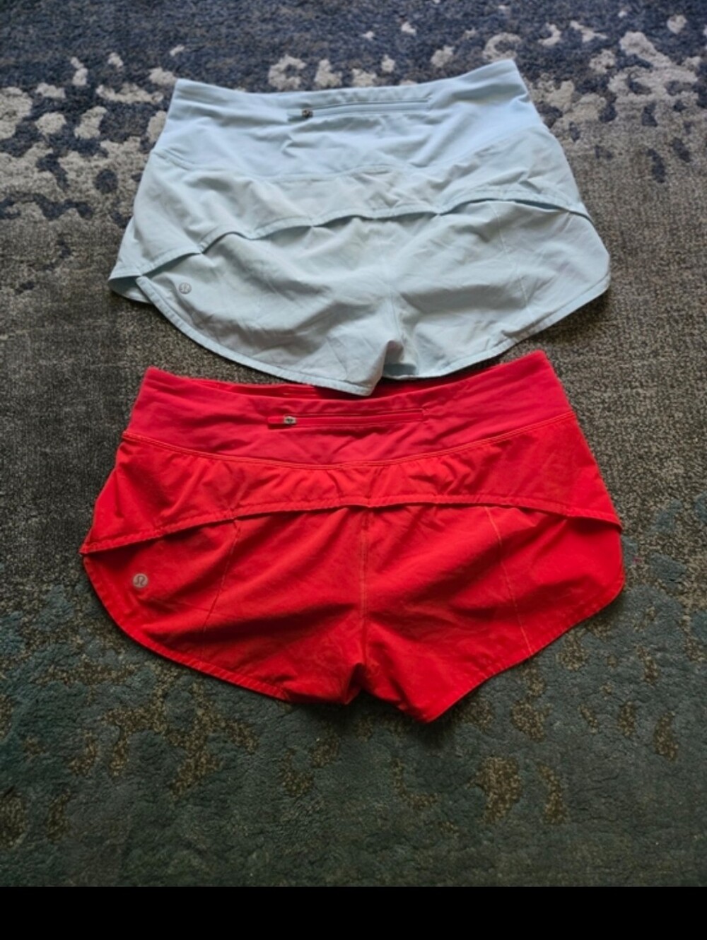 Lululemon Speed Up Women's Shorts with Back Zip Pocket  2.5"Size 8